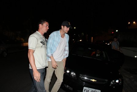 Ashton Kutcher Ashton Kutcher